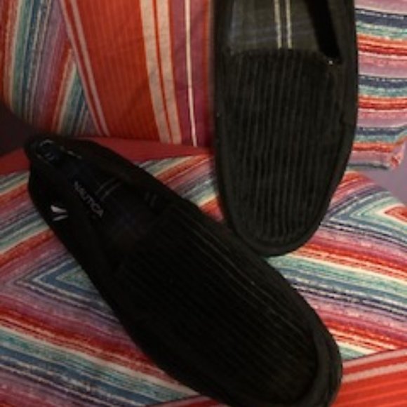 Nautica Slippers, Black corduroy, size 9, Clean rubber sole, Brand New Conditon! - Picture 4 of 5